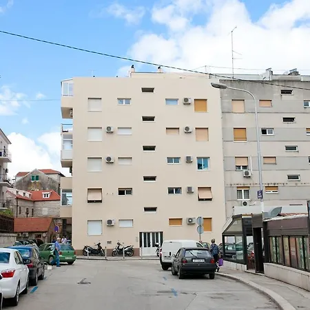 4 In ספליט