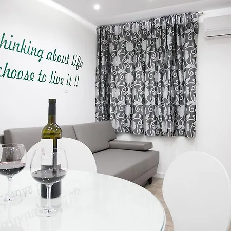Apartamento 4 In *