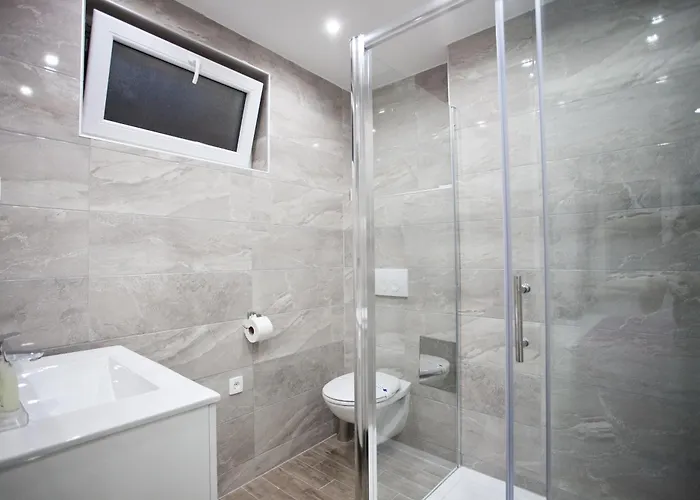 4 In شقة سبليت