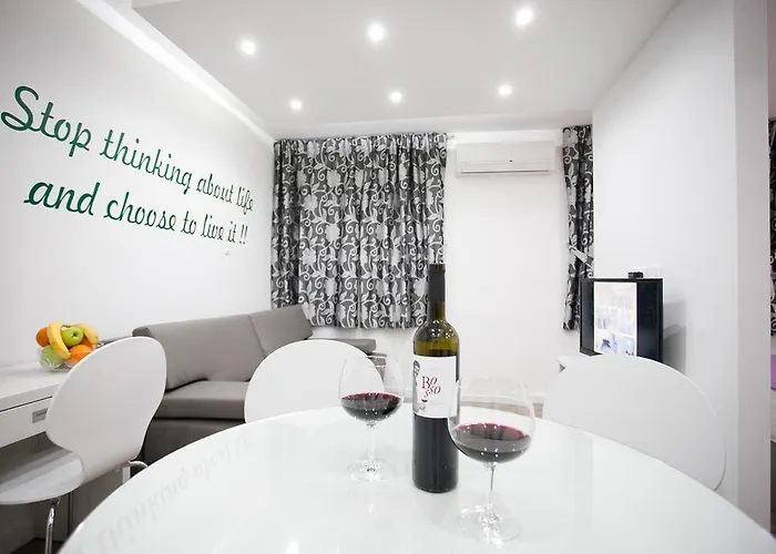 4 In شقة سبليت