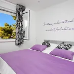4 You In Apartment Split