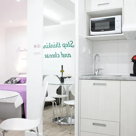 Apartament 4 In *