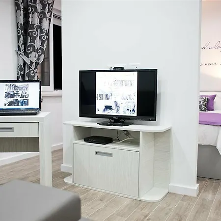 Apartament 4 In *