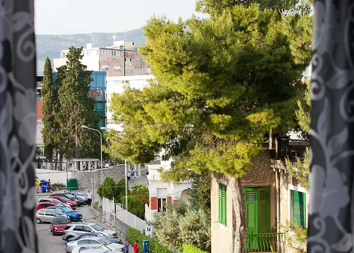 4 In Διαμέρισμα